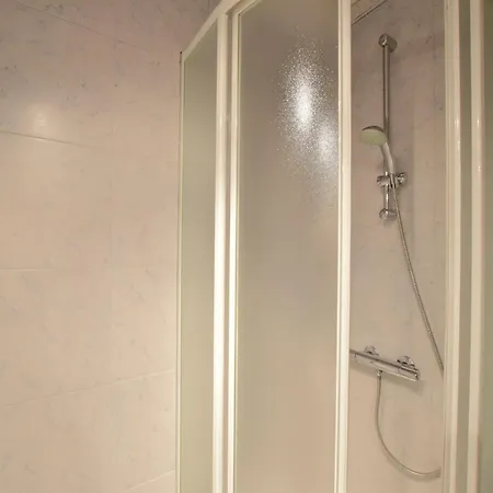 Luxury In Hotton With Sauna